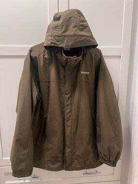 NWOT FIELD & STREAM Hooded Outdoor Rain Jacket XL Olive Green Tech Features